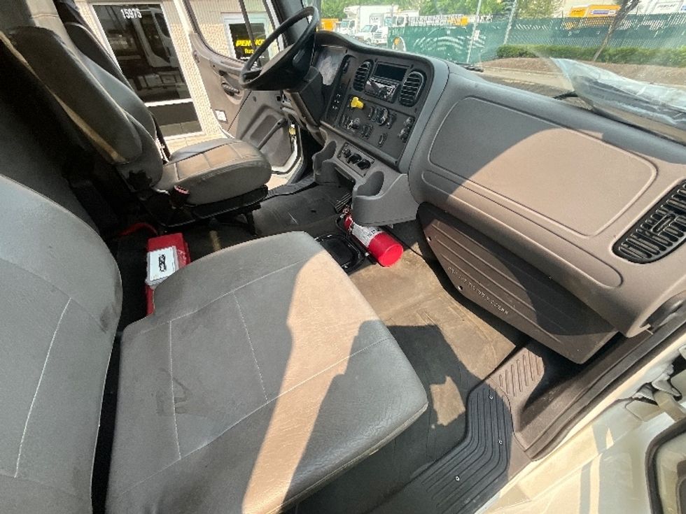 Flatbed Truck-Light and Medium Duty Trucks-Freightliner-2020-M2-Portland-OR-154,872\n\t\tmiles-$ 70,500 - Image 18