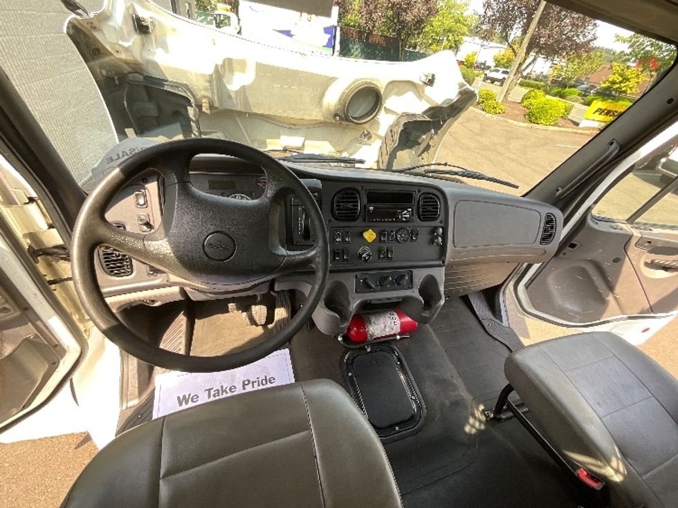 Flatbed Truck-Light and Medium Duty Trucks-Freightliner-2020-M2-Portland-OR-169,057\n\t\tmiles-$ 44,500 - Image 14