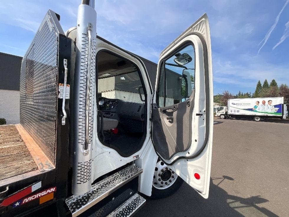 Flatbed Truck-Light and Medium Duty Trucks-Freightliner-2020-M2-Portland-OR-169,057\n\t\tmiles-$ 44,500 - Image 16