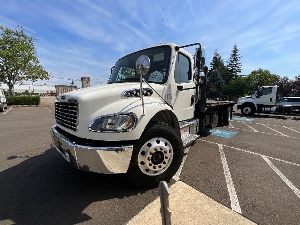 Flatbed Truck-Light and Medium Duty Trucks-Freightliner-2020-M2-Portland-OR-169,057\n\t\tmiles-$ 44,500 - Image 3