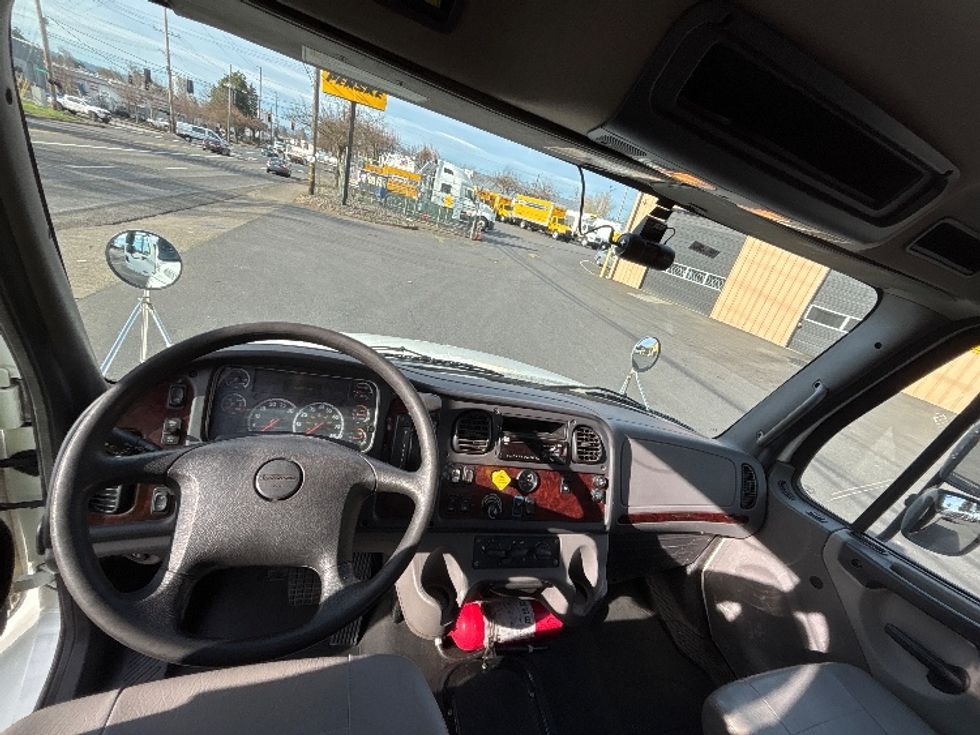 Flatbed Truck-Light and Medium Duty Trucks-Freightliner-2020-M2-Portland-OR-189,027\n\t\tmiles-$ 41,500 - Image 14