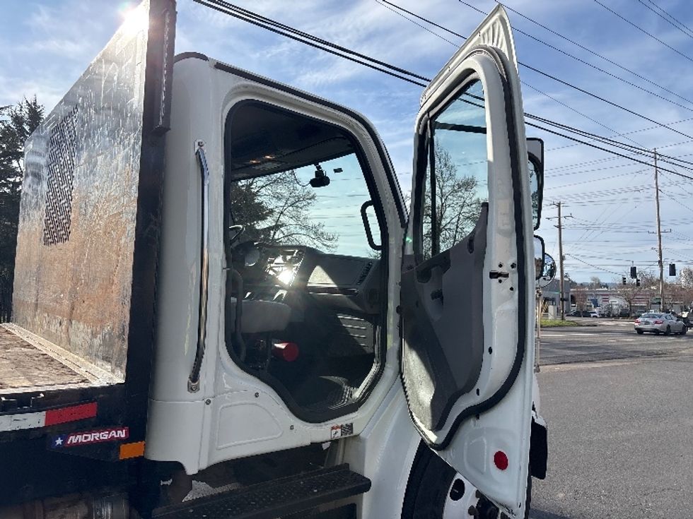 Flatbed Truck-Light and Medium Duty Trucks-Freightliner-2020-M2-Portland-OR-189,027\n\t\tmiles-$ 41,500 - Image 16