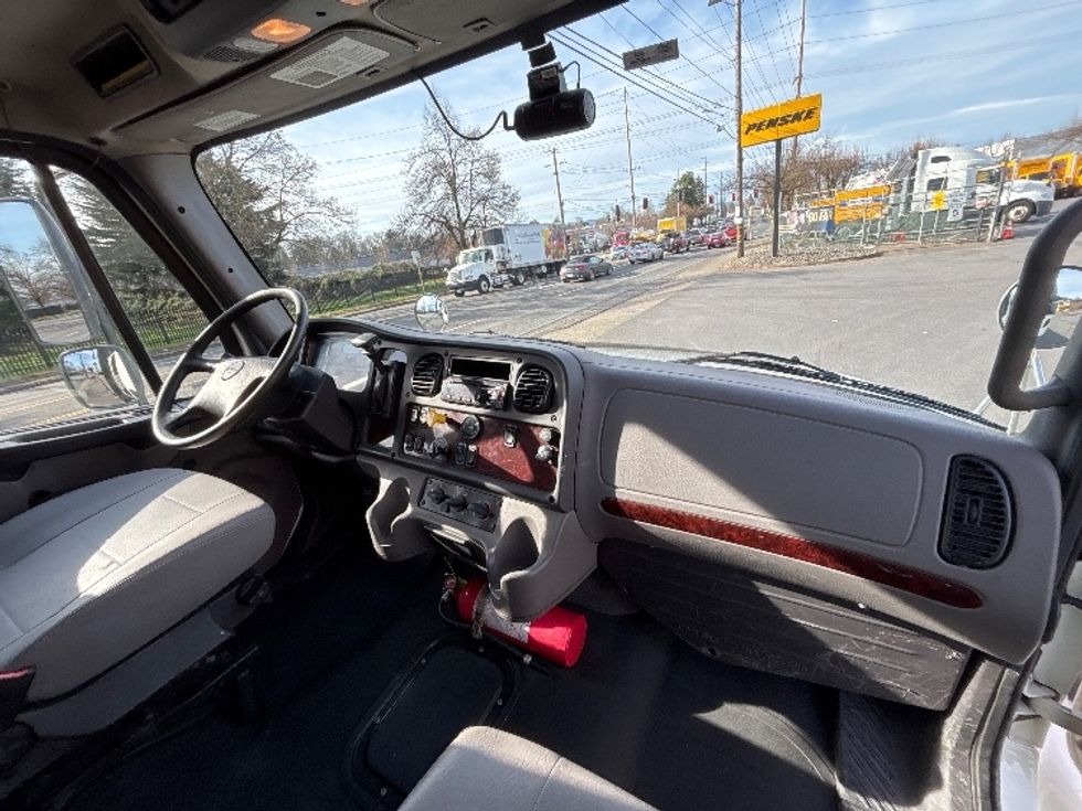 Flatbed Truck-Light and Medium Duty Trucks-Freightliner-2020-M2-Portland-OR-189,027\n\t\tmiles-$ 41,500 - Image 17