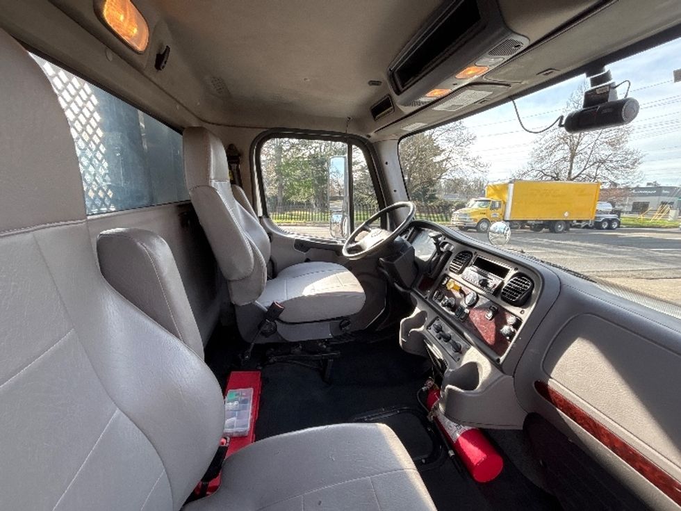 Flatbed Truck-Light and Medium Duty Trucks-Freightliner-2020-M2-Portland-OR-189,027\n\t\tmiles-$ 41,500 - Image 18