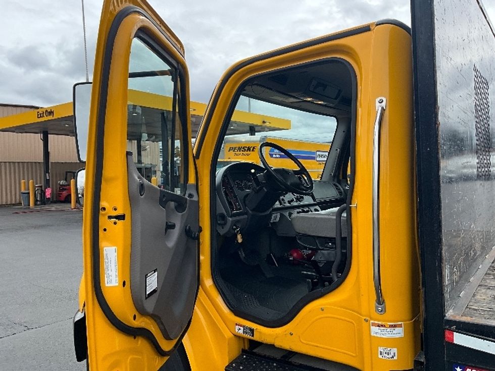 Flatbed Truck-Light and Medium Duty Trucks-Freightliner-2020-M2-Portland-OR-42,020\n\t\tmiles-$ 64,250 - Image 16