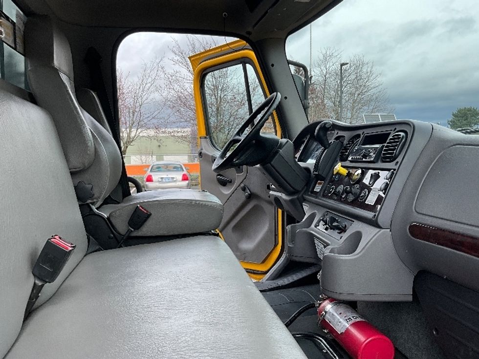 Flatbed Truck-Light and Medium Duty Trucks-Freightliner-2020-M2-Portland-OR-42,020\n\t\tmiles-$ 64,250 - Image 22