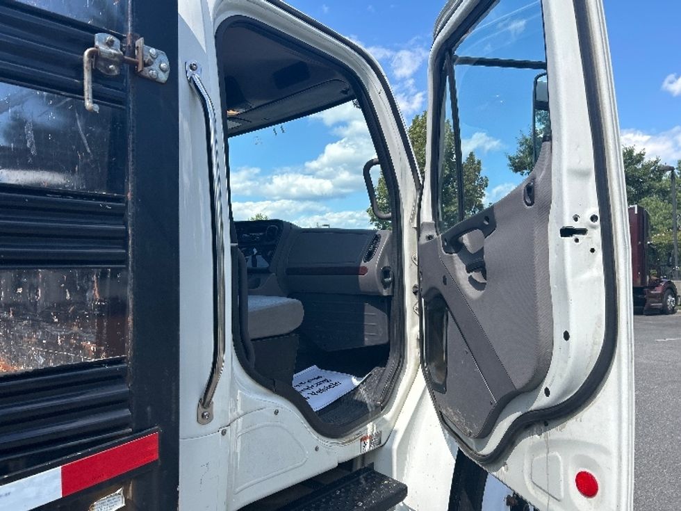 Flatbed Truck-Light and Medium Duty Trucks-Freightliner-2020-M2-Prince George-VA-163,450\n\t\tmiles-$ 56,500 - Image 18