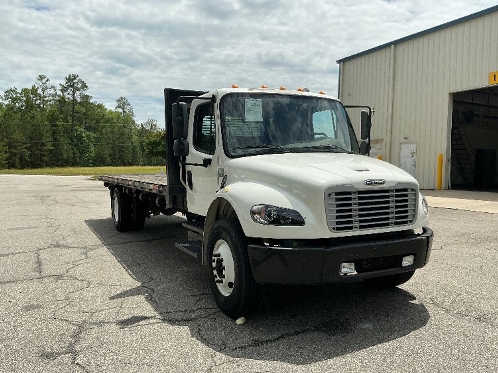 Flatbed Truck-Light and Medium Duty Trucks-Freightliner-2020-M2-Prince George-VA-177,953\n\t\tmiles-$ 43,500 - Image 1