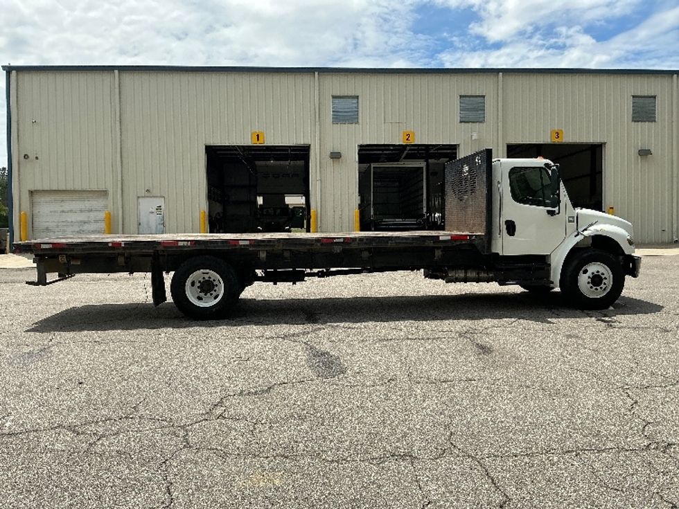 Flatbed Truck-Light and Medium Duty Trucks-Freightliner-2020-M2-Prince George-VA-177,953\n\t\tmiles-$ 43,500 - Image 15