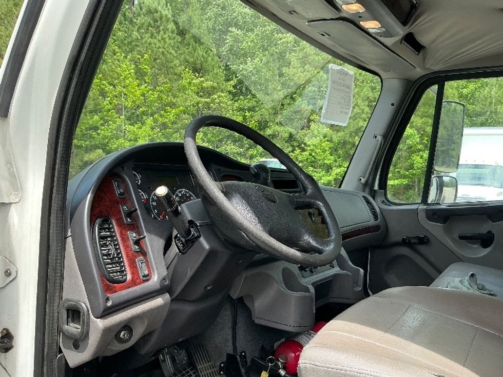 Flatbed Truck-Light and Medium Duty Trucks-Freightliner-2020-M2-Prince George-VA-177,953\n\t\tmiles-$ 43,500 - Image 17