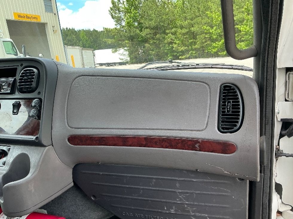 Flatbed Truck-Light and Medium Duty Trucks-Freightliner-2020-M2-Prince George-VA-177,953\n\t\tmiles-$ 43,500 - Image 21