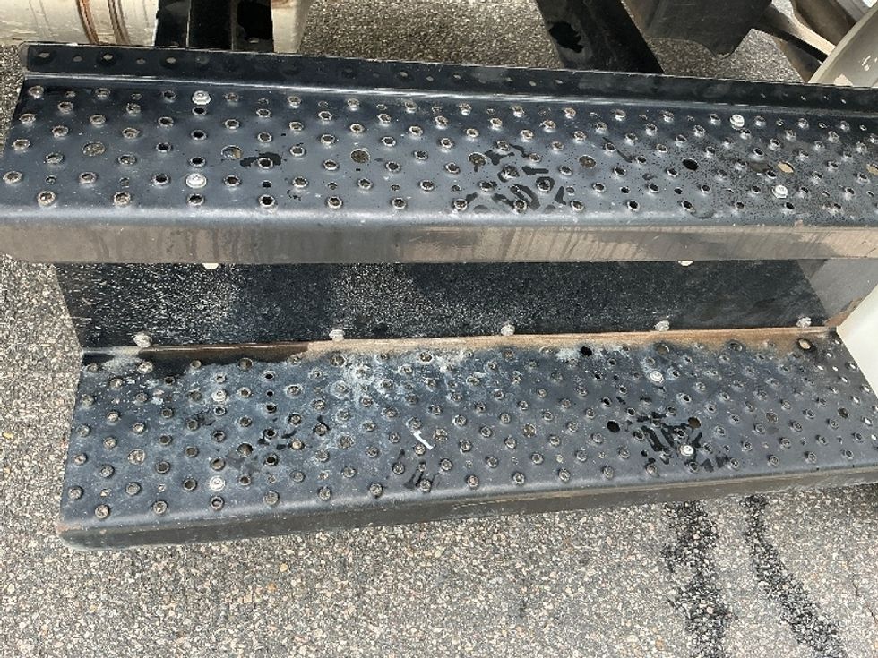 Flatbed Truck-Light and Medium Duty Trucks-Freightliner-2020-M2-Prince George-VA-177,953\n\t\tmiles-$ 43,500 - Image 31