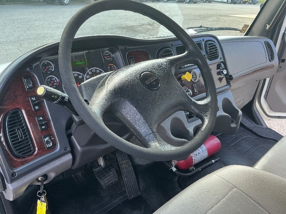 Flatbed Truck-Light and Medium Duty Trucks-Freightliner-2020-M2-Prince George-VA-188,890\n\t\tmiles-$ 40,000 - Image 17