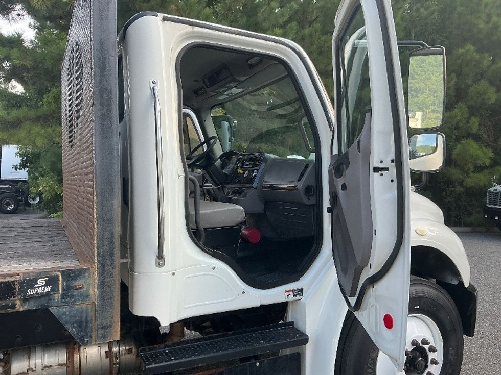 Flatbed Truck-Light and Medium Duty Trucks-Freightliner-2020-M2-Prince George-VA-188,890\n\t\tmiles-$ 40,000 - Image 20