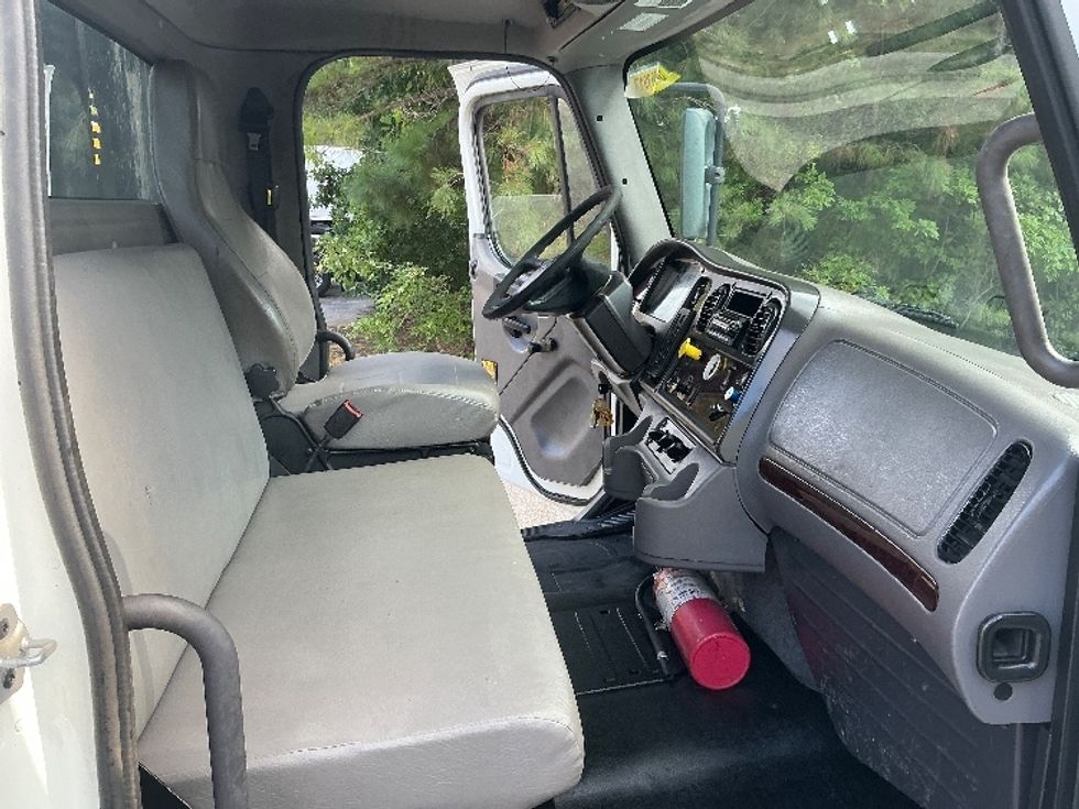 Flatbed Truck-Light and Medium Duty Trucks-Freightliner-2020-M2-Prince George-VA-188,890\n\t\tmiles-$ 40,000 - Image 22
