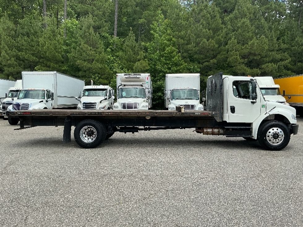 Flatbed Truck-Light and Medium Duty Trucks-Freightliner-2020-M2-Prince George-VA-192,304\n\t\tmiles-$ 38,500 - Image 12