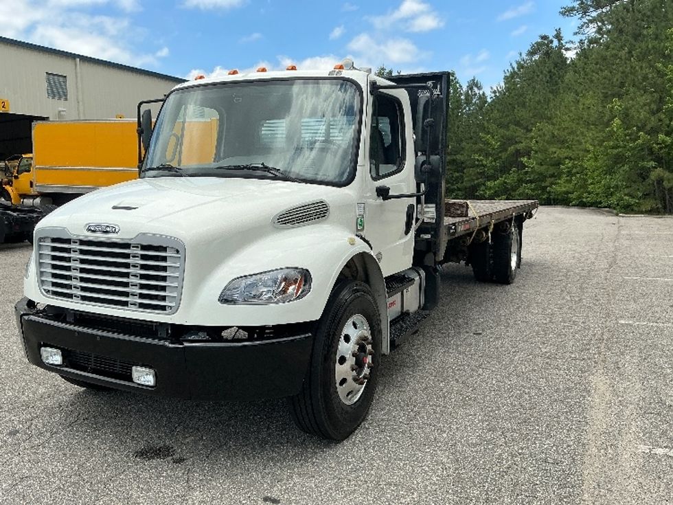 Flatbed Truck-Light and Medium Duty Trucks-Freightliner-2020-M2-Prince George-VA-192,304\n\t\tmiles-$ 38,500 - Image 3