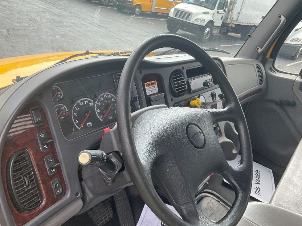 Flatbed Truck-Light and Medium Duty Trucks-Freightliner-2020-M2-Reading-PA-147,070\n\t\tmiles-$ 44,500 - Image 14