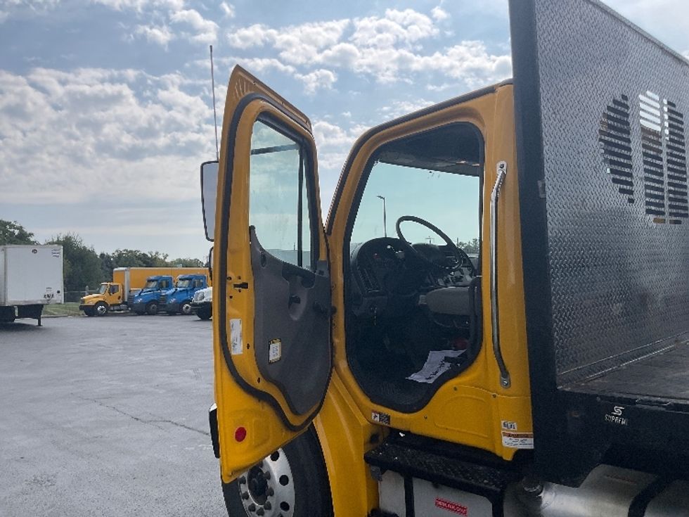 Flatbed Truck-Light and Medium Duty Trucks-Freightliner-2020-M2-Reading-PA-155,310\n\t\tmiles-$ 44,750 - Image 16