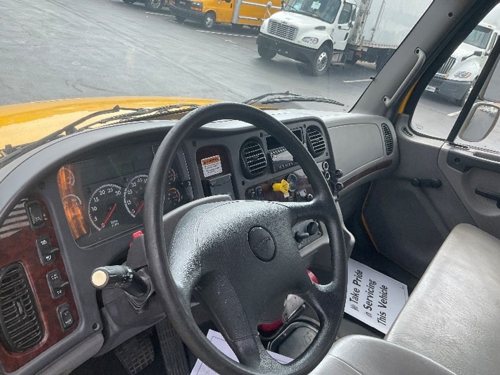 Flatbed Truck-Light and Medium Duty Trucks-Freightliner-2020-M2-Reading-PA-155,310\n\t\tmiles-$ 44,750 - Image 18