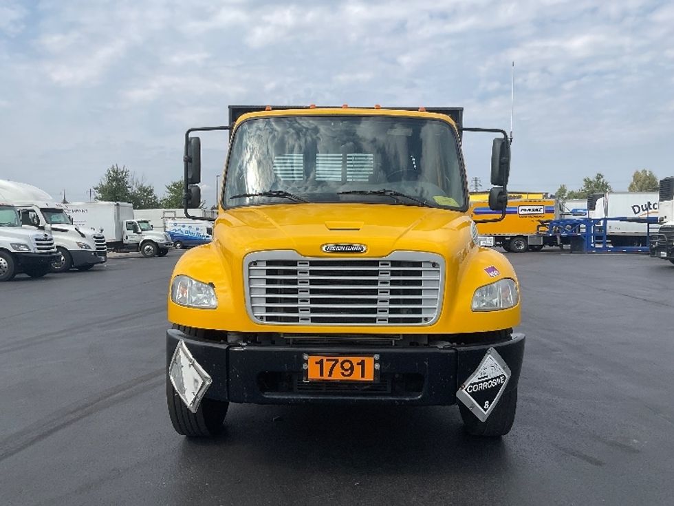 Flatbed Truck-Light and Medium Duty Trucks-Freightliner-2020-M2-Reading-PA-155,310\n\t\tmiles-$ 44,750 - Image 2
