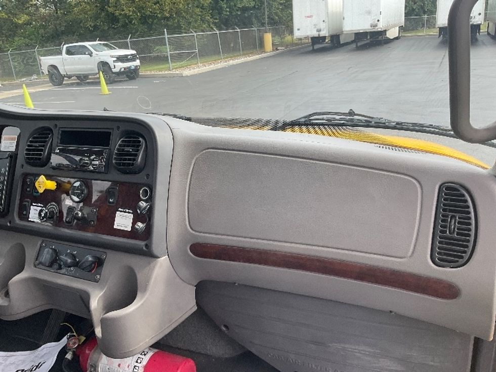 Flatbed Truck-Light and Medium Duty Trucks-Freightliner-2020-M2-Reading-PA-155,310\n\t\tmiles-$ 44,750 - Image 21