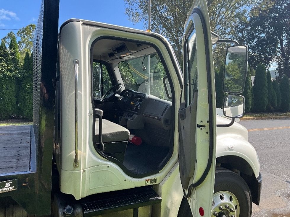 Flatbed Truck-Light and Medium Duty Trucks-Freightliner-2020-M2-Reading-PA-248,708\n\t\tmiles-$ 42,250 - Image 15