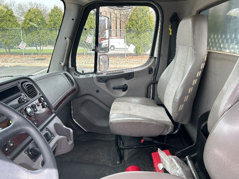 Flatbed Truck-Light and Medium Duty Trucks-Freightliner-2020-M2-Reading-PA-280,442\n\t\tmiles-$ 27,250 - Image 18