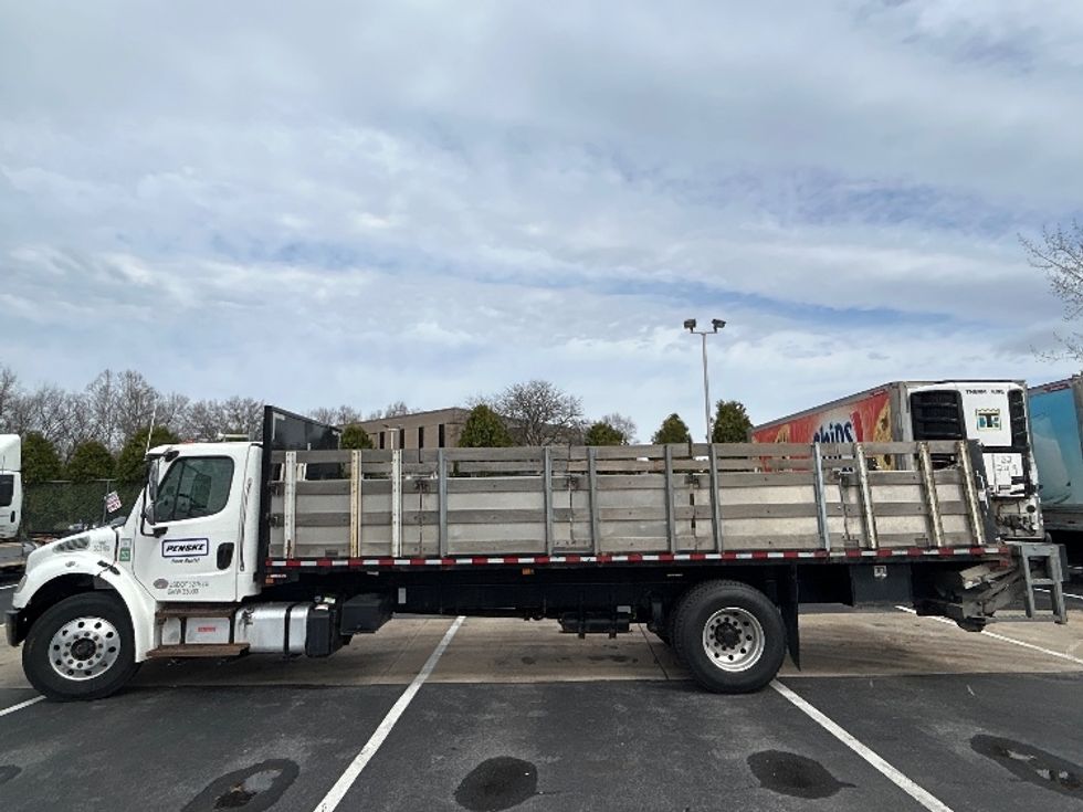 Flatbed Truck-Light and Medium Duty Trucks-Freightliner-2020-M2-Reading-PA-280,442\n\t\tmiles-$ 27,250 - Image 4