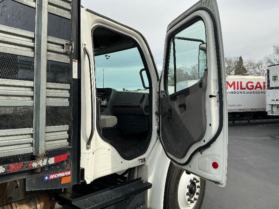 Flatbed Truck-Light and Medium Duty Trucks-Freightliner-2020-M2-Sacramento-CA-138,961\n\t\tmiles-$ 46,750 - Image 19