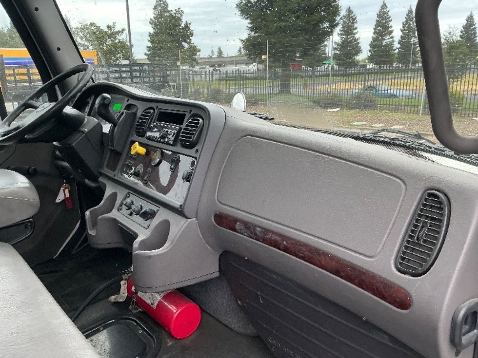 Flatbed Truck-Light and Medium Duty Trucks-Freightliner-2020-M2-Sacramento-CA-243,725\n\t\tmiles-$ 40,750 - Image 20