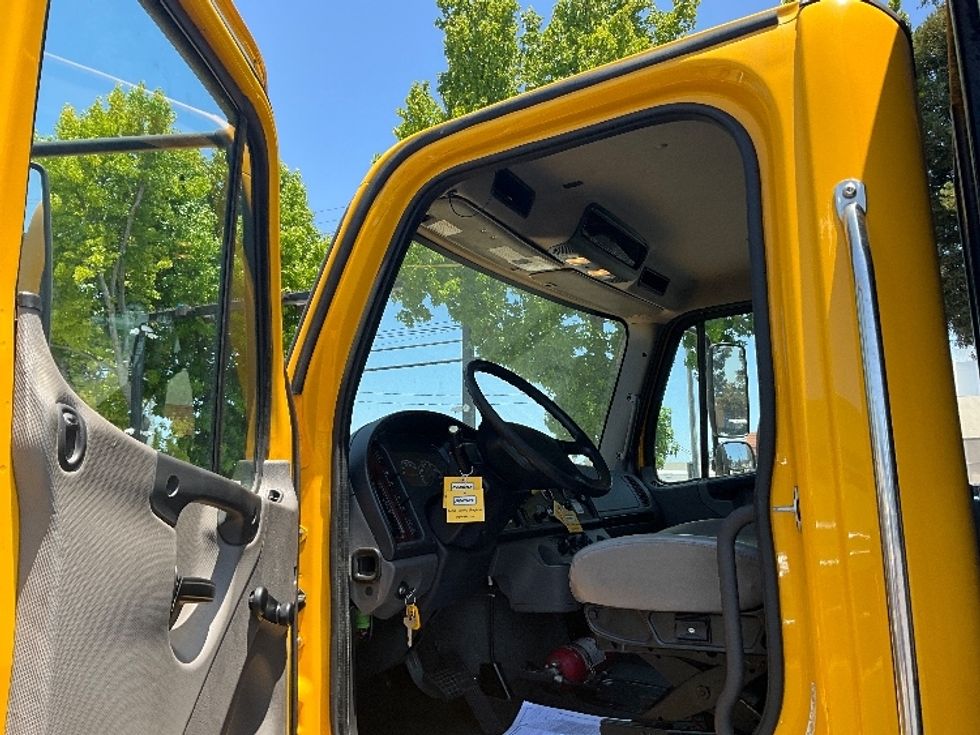 Flatbed Truck-Light and Medium Duty Trucks-Freightliner-2020-M2-San Leandro-CA-105,131\n\t\tmiles-$ 54,250 - Image 16
