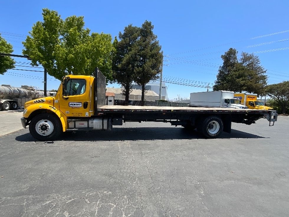 Flatbed Truck-Light and Medium Duty Trucks-Freightliner-2020-M2-San Leandro-CA-105,131\n\t\tmiles-$ 54,250 - Image 4
