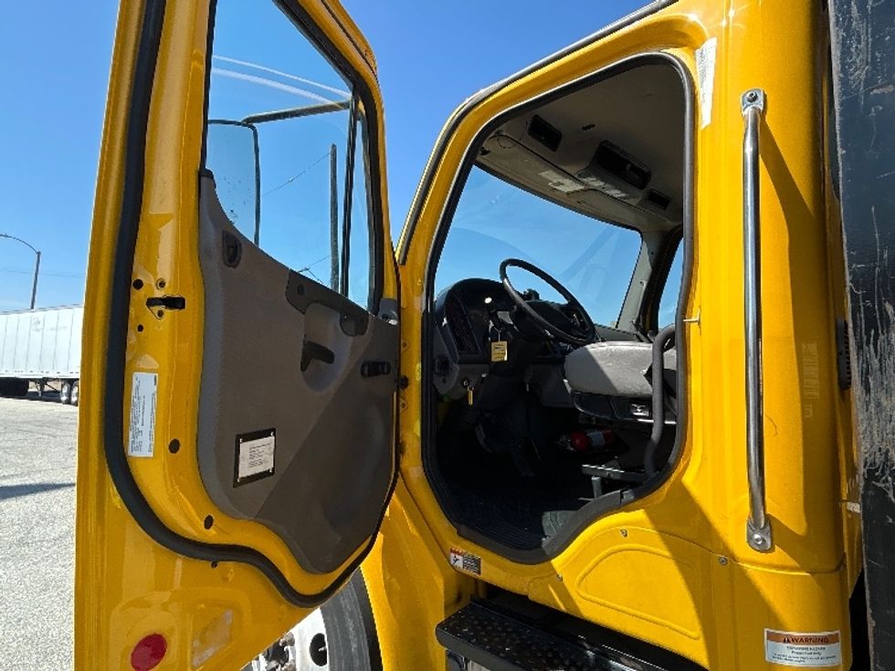 Flatbed Truck-Light and Medium Duty Trucks-Freightliner-2020-M2-Santa Ana-CA-134,862\n\t\tmiles-$ 55,000 - Image 13