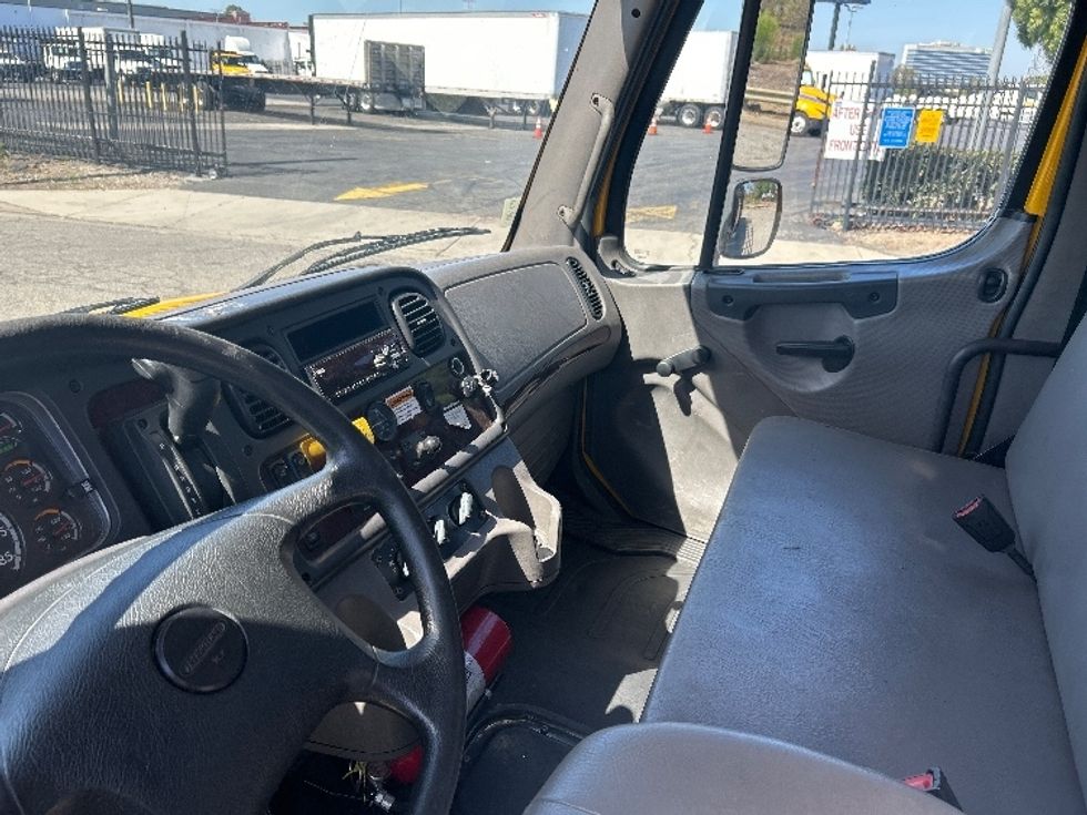 Flatbed Truck-Light and Medium Duty Trucks-Freightliner-2020-M2-Santa Ana-CA-134,862\n\t\tmiles-$ 55,000 - Image 16