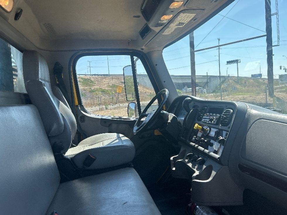 Flatbed Truck-Light and Medium Duty Trucks-Freightliner-2020-M2-Santa Ana-CA-134,862\n\t\tmiles-$ 55,000 - Image 19