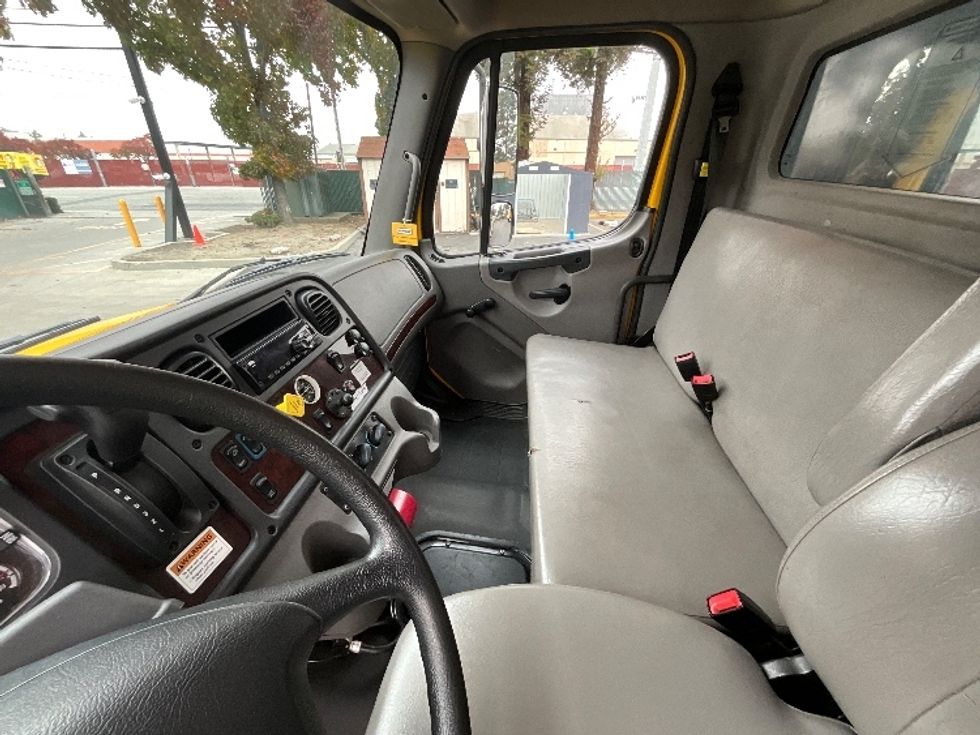 Flatbed Truck-Light and Medium Duty Trucks-Freightliner-2020-M2-Santa Clara-CA-96,314\n\t\tmiles-$ 61,000 - Image 16