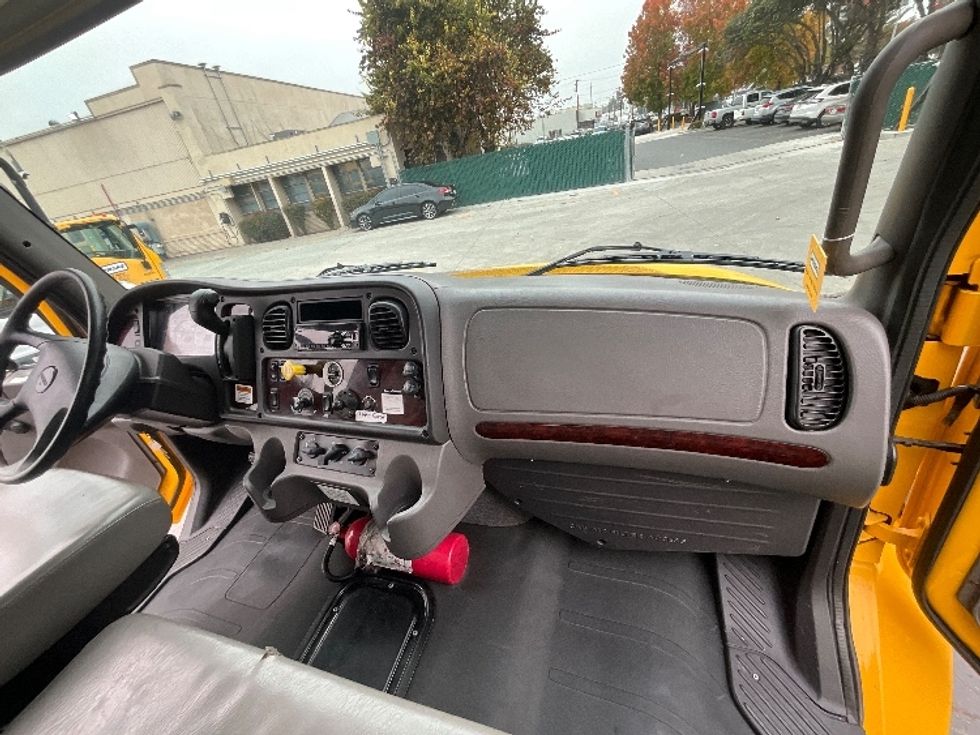 Flatbed Truck-Light and Medium Duty Trucks-Freightliner-2020-M2-Santa Clara-CA-96,314\n\t\tmiles-$ 61,000 - Image 18