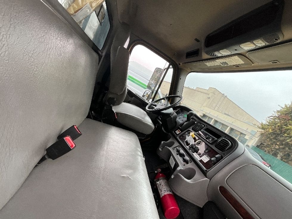 Flatbed Truck-Light and Medium Duty Trucks-Freightliner-2020-M2-Santa Clara-CA-96,314\n\t\tmiles-$ 61,000 - Image 19