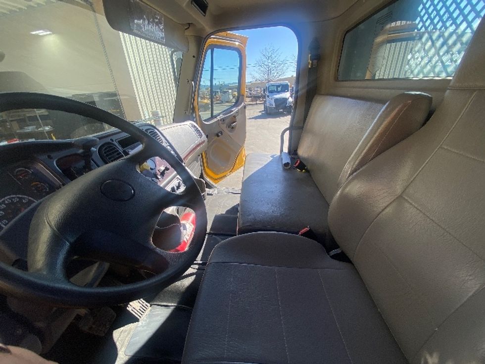 Flatbed Truck-Light and Medium Duty Trucks-Freightliner-2020-M2-Santa Maria-CA-94,865\n\t\tmiles-$ 64,750 - Image 19