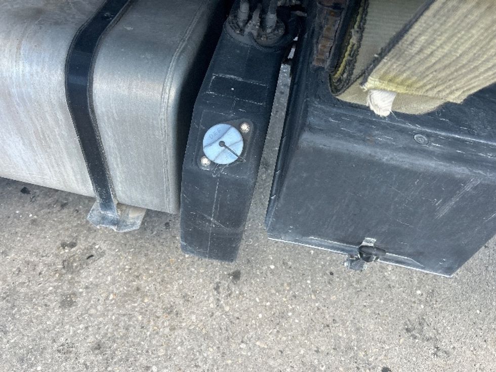 Flatbed Truck-Light and Medium Duty Trucks-Freightliner-2020-M2-Sarasota-FL-151,834\n\t\tmiles-$ 47,750 - Image 23