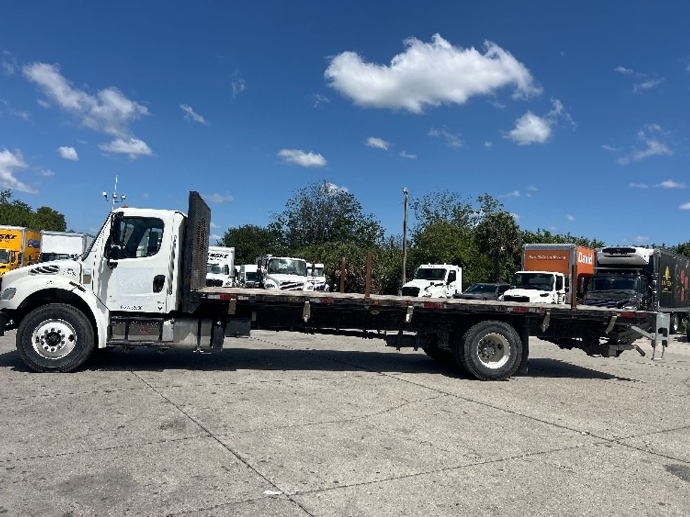 Flatbed Truck-Light and Medium Duty Trucks-Freightliner-2020-M2-Sarasota-FL-151,834\n\t\tmiles-$ 47,750 - Image 4