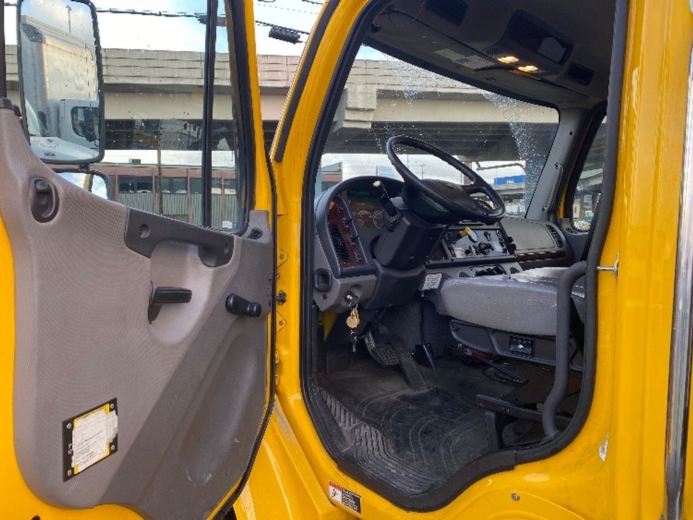 Flatbed Truck-Light and Medium Duty Trucks-Freightliner-2020-M2-Seattle-WA-45,506\n\t\tmiles-$ 59,750 - Image 16