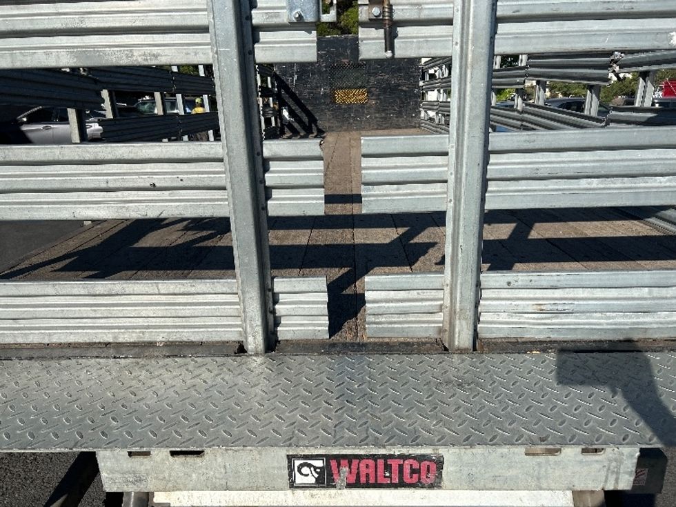 Flatbed Truck-Light and Medium Duty Trucks-Freightliner-2020-M2-Stockton-CA-177,193\n\t\tmiles-$ 47,500 - Image 9