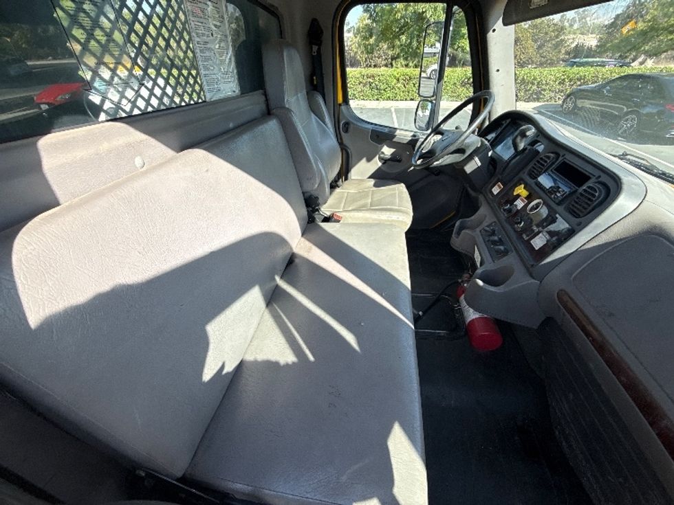 Flatbed Truck-Light and Medium Duty Trucks-Freightliner-2020-M2-Sun Valley-CA-140,318\n\t\tmiles-$ 56,750 - Image 22