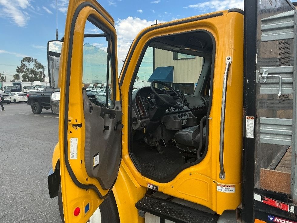 Flatbed Truck-Light and Medium Duty Trucks-Freightliner-2020-M2-Sun Valley-CA-151,324\n\t\tmiles-$ 54,750 - Image 16