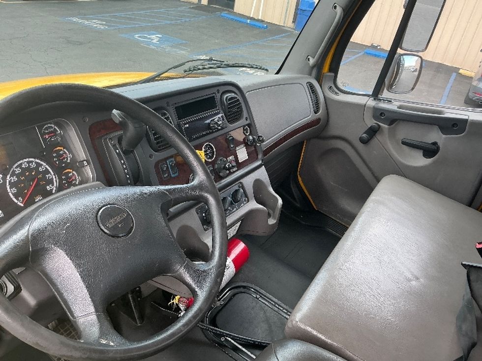 Flatbed Truck-Light and Medium Duty Trucks-Freightliner-2020-M2-Sun Valley-CA-151,324\n\t\tmiles-$ 54,750 - Image 17