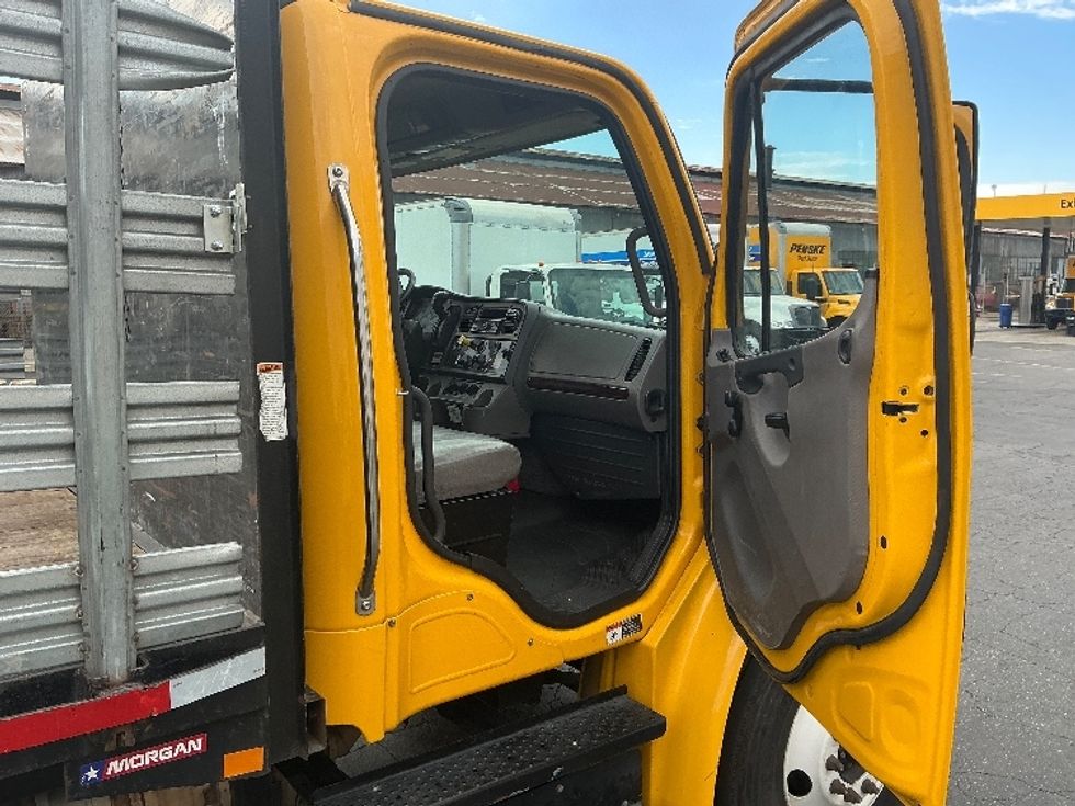 Flatbed Truck-Light and Medium Duty Trucks-Freightliner-2020-M2-Sun Valley-CA-151,324\n\t\tmiles-$ 54,750 - Image 20