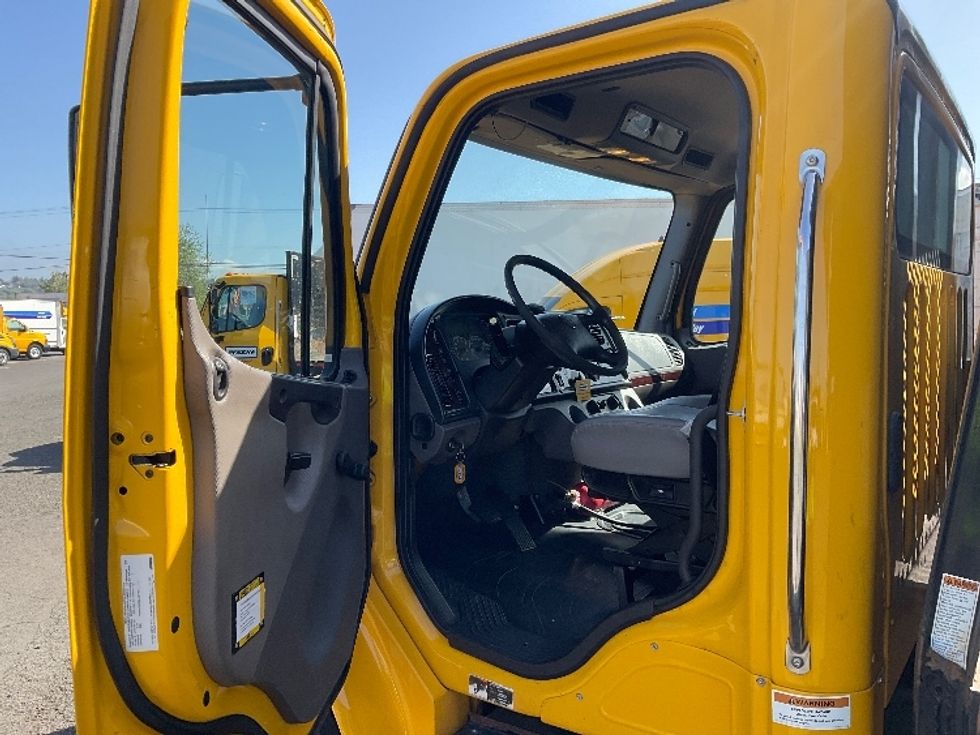 Flatbed Truck-Light and Medium Duty Trucks-Freightliner-2020-M2-Tacoma-WA-65,136\n\t\tmiles-$ 51,000 - Image 13