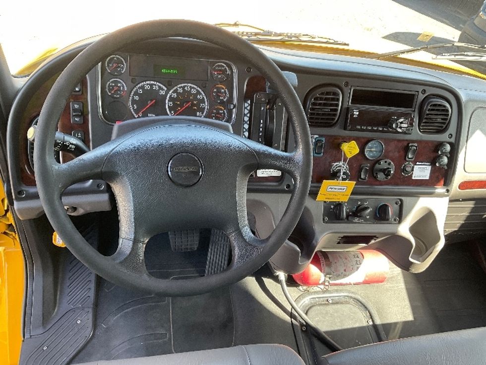 Flatbed Truck-Light and Medium Duty Trucks-Freightliner-2020-M2-Tacoma-WA-65,136\n\t\tmiles-$ 51,000 - Image 15